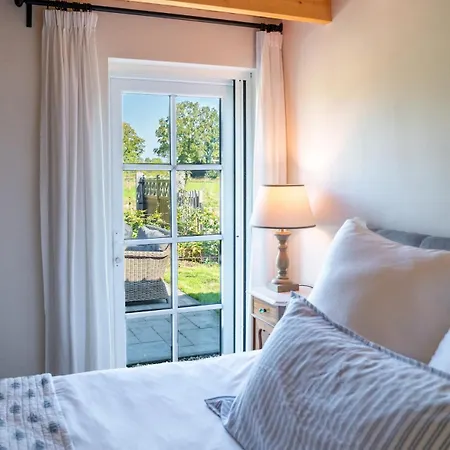 Charming Dutch Country With Private Garden Ferienhaus